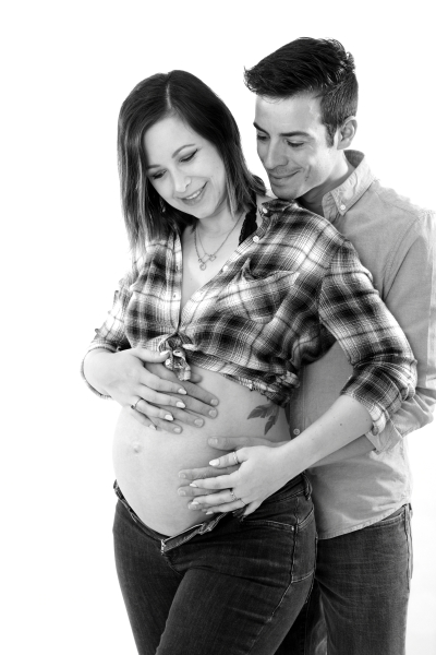 1_DSC1322-Babyfotografie-Schwangerschaftsfotografie-Newbornshoot-Babybauch-schwangeres-Paerchen-Volketswil-Wetzikon-Fotografie-karoart